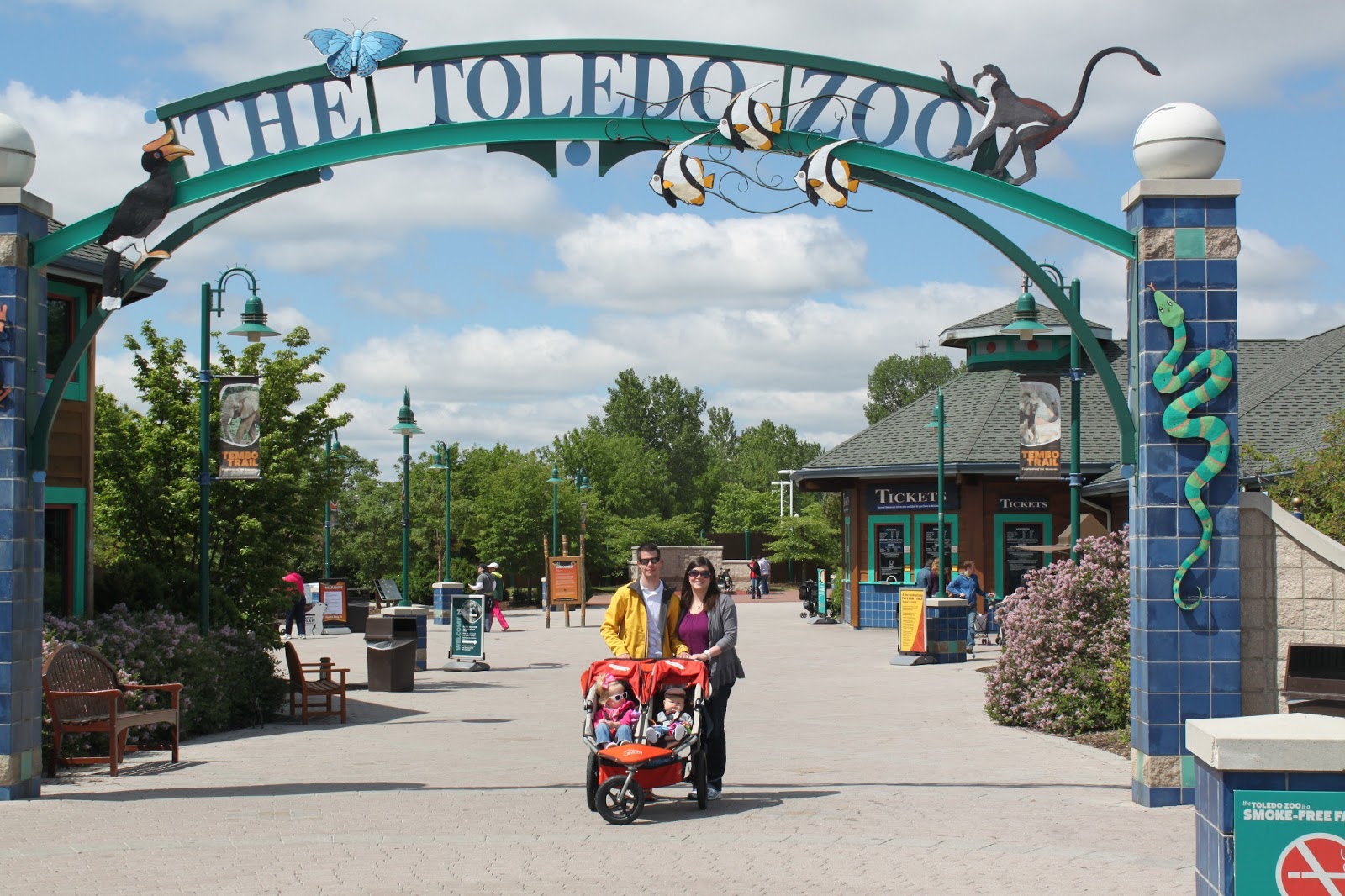 Web the toledo zoo & aquarium has an admission special on mondays for lucas county residents. Sugar and Spice... Memorial Day Weekend Toledo Zoo