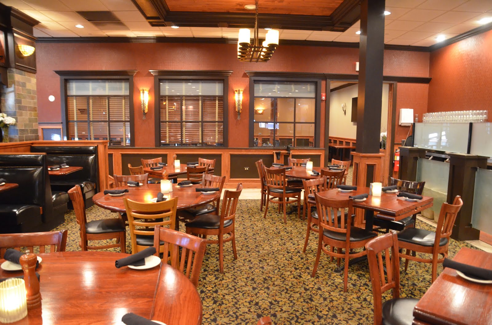 Visit Jimmy's Charhouse Elk Grove for Chicago Northwest Restaurant Week