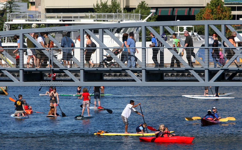 Demo sea or whitewater kayaks and paddles; Where to paddle in The Greater Seattle Area —