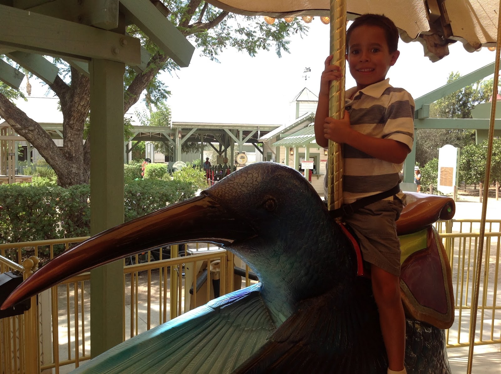 Chestnut ave., features a variety of animals and the crean family farm. The Saavedra Family Blog Santa Ana Zoo