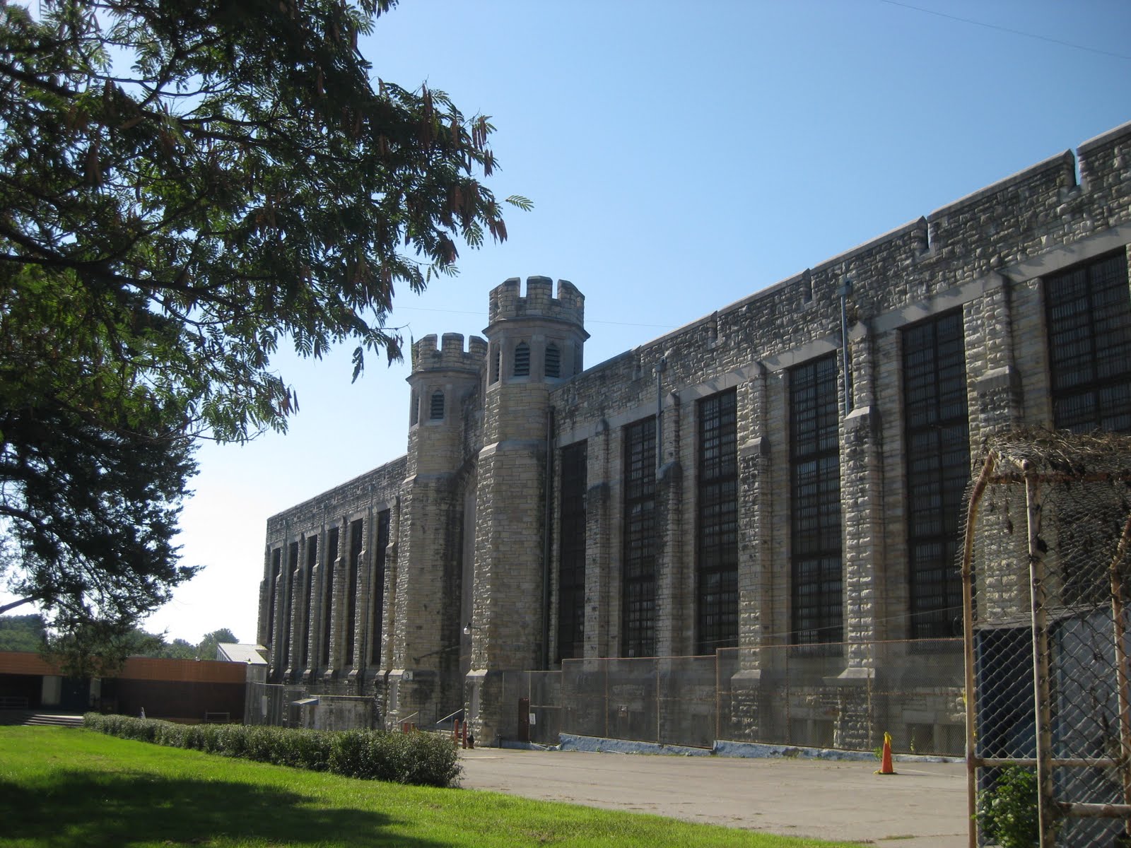 Want to discover some of jefferson city’s haunted past? Almost a Baby Boomer Missouri State Penitentiary Part One